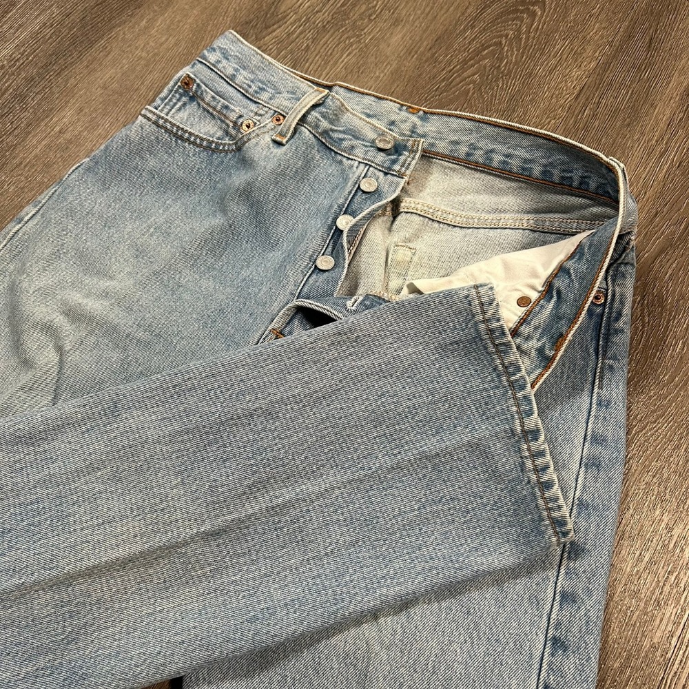 Vintage Levis 501 Jeans 30X32 Fits 28X31 Light Wash Made in USA Button Fly